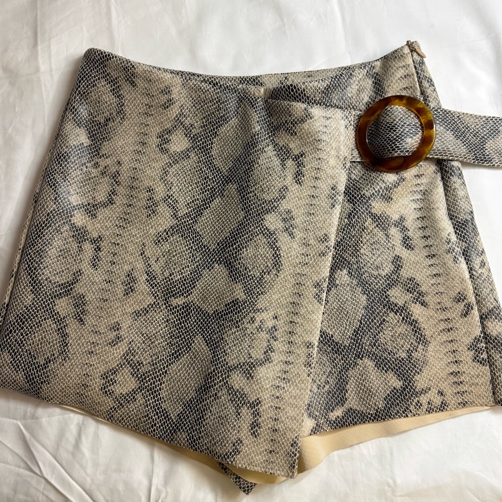 Zara Beige and Snakeskin Print Skort